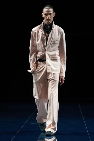 Look 26